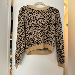 ⭐️ 3 for $10! Leopard Print Crop Sweater